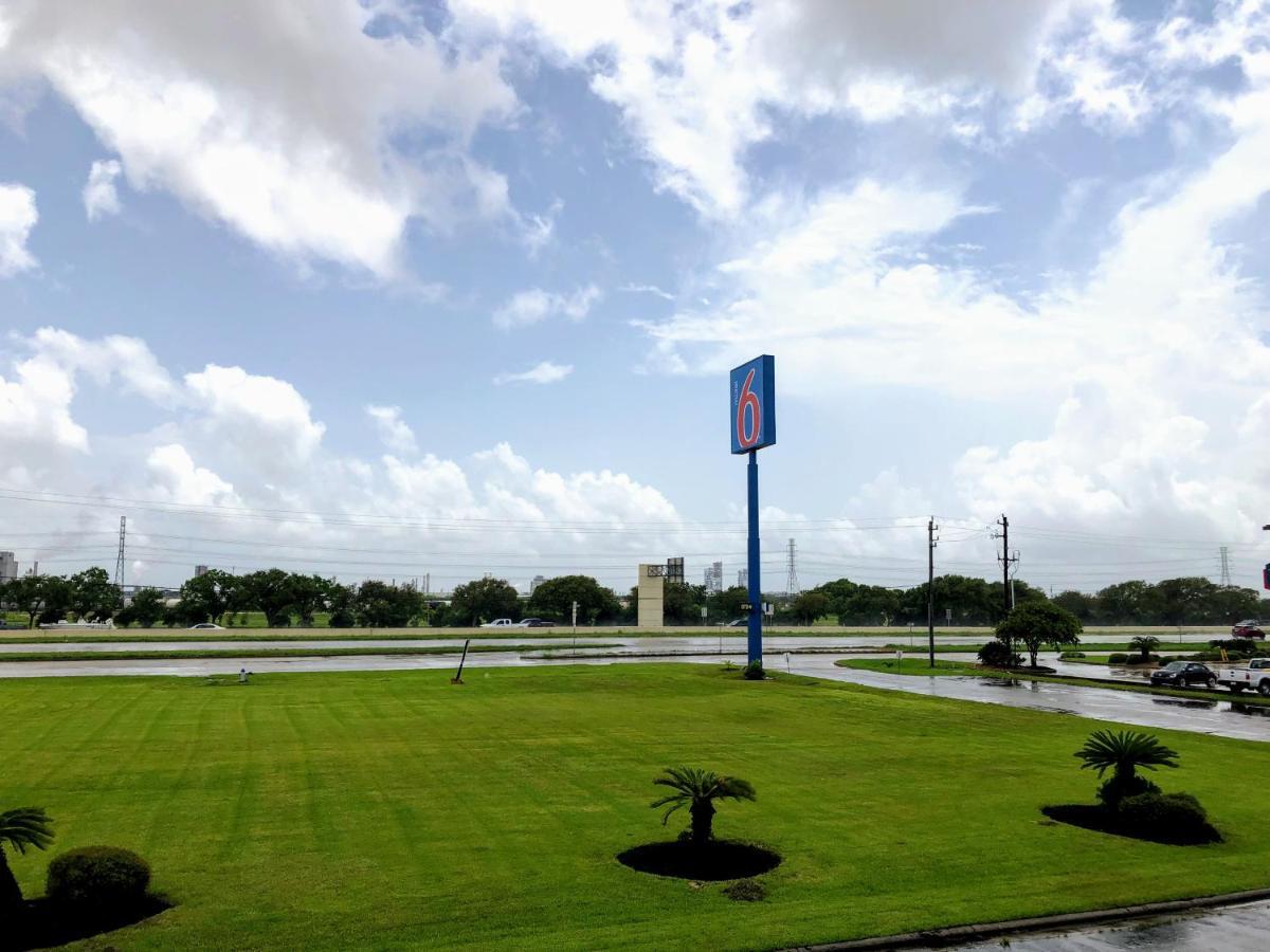 Motel 6-Clute, Tx Экстерьер фото